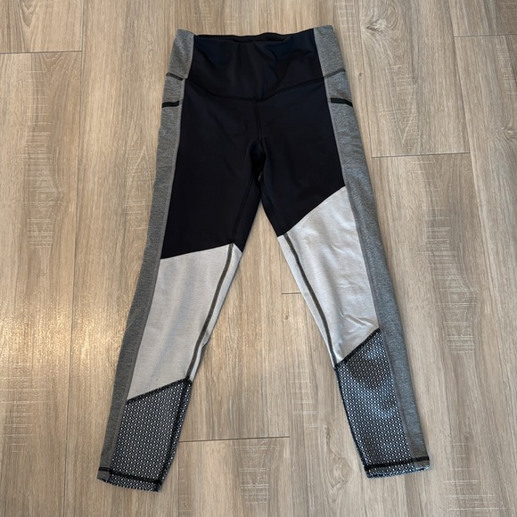 Champion C9 Duo Dry Women's Ebony/Gray Training High-Rise 7/8 Cropped Legging - Picture 2 of 4